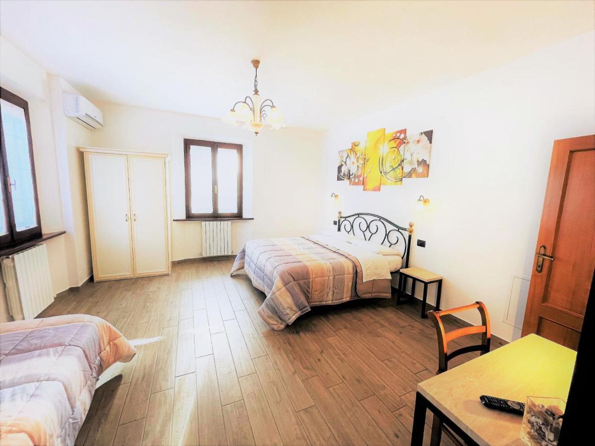 B&B Villa Incrocca Cerreto dʼEsi 外观 照片